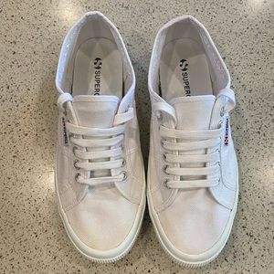 Superga white sneakers size  W:10   M:8 1/2   EU:41 1/2